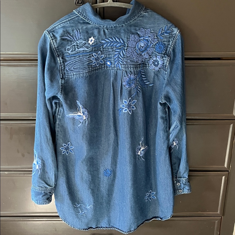 Johnny Was - Dark Blue Embroidered Chambray Tunic- Jazmine zip up - Picture 4 of 11